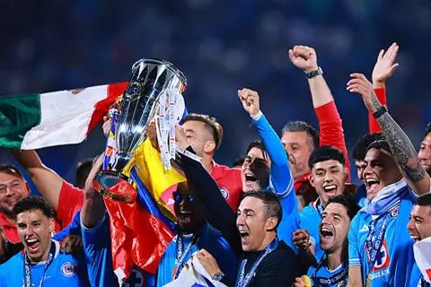 يتبقى بطل كوبا ليبرتادوريس.. كروز أزول خامس المتأهلين إلى كأس إنتركونتيننتال 2025